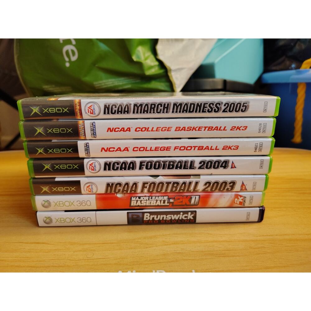 LOT OF 7 XBOX 360 + LIVE Sports VIDEO GAMES IN CASES